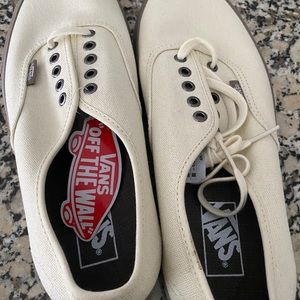 Vans (Tan/Beige) Women’s Size 10